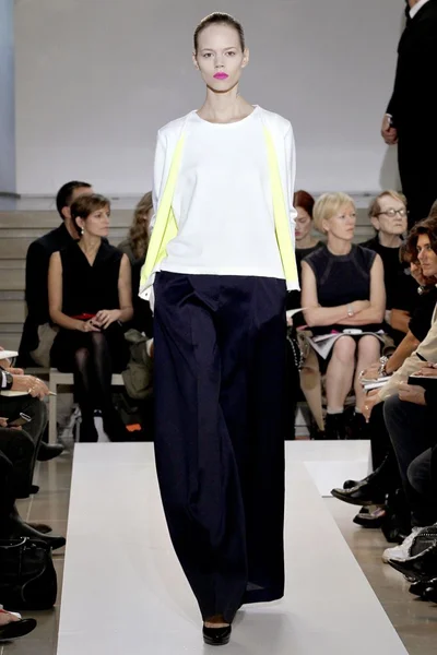 Look 13
